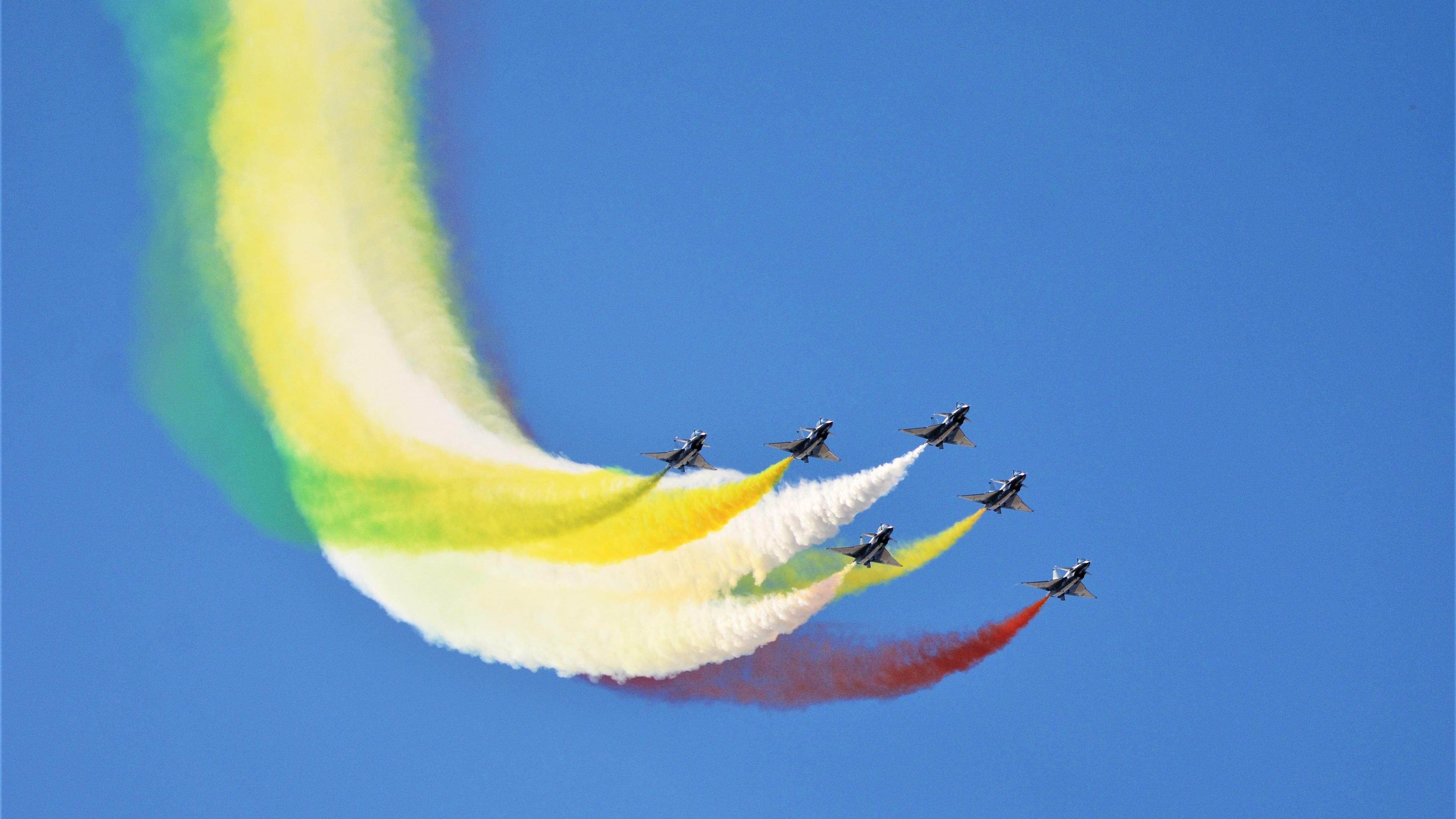 逆境突围:球队如何在压力下稳住阵脚?,逆境中突围