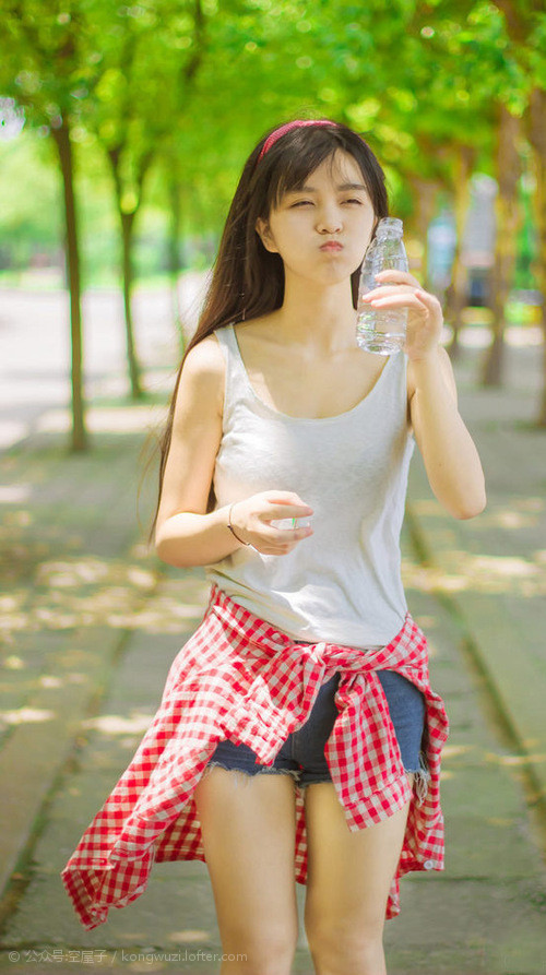 叶夫根尼娅·奇库诺娃泳姿优雅成焦点，叶夫根尼娅·格罗百科