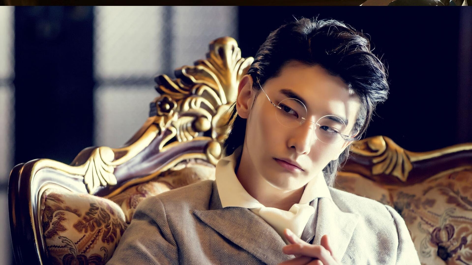 kaiyun体育综合-曼联高层召开发布会回应质疑，曼联最新大名单