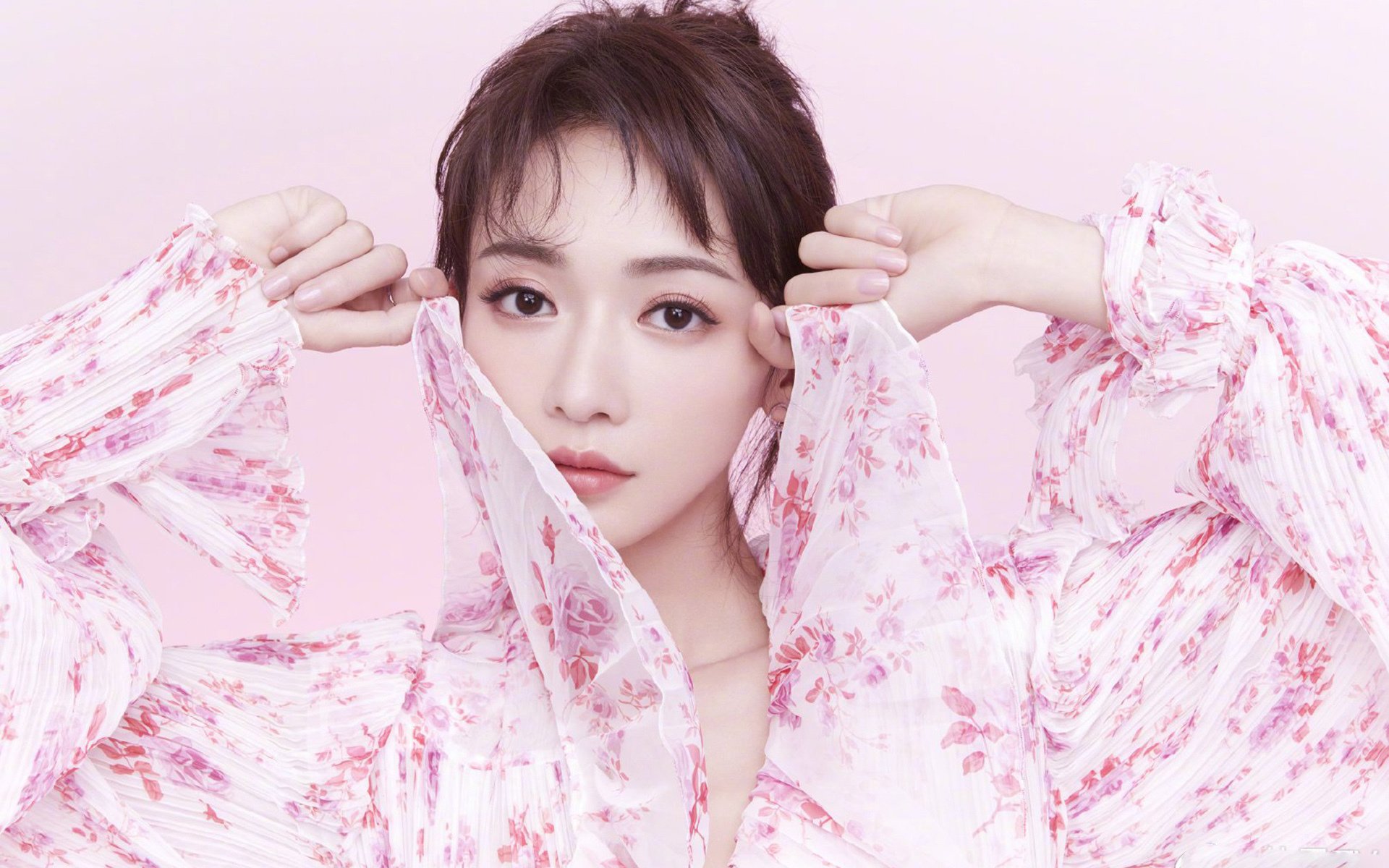 格鲁吉亚女篮在欧洲锦标赛中夺取金牌，光荣再续，格鲁吉亚杯篮球