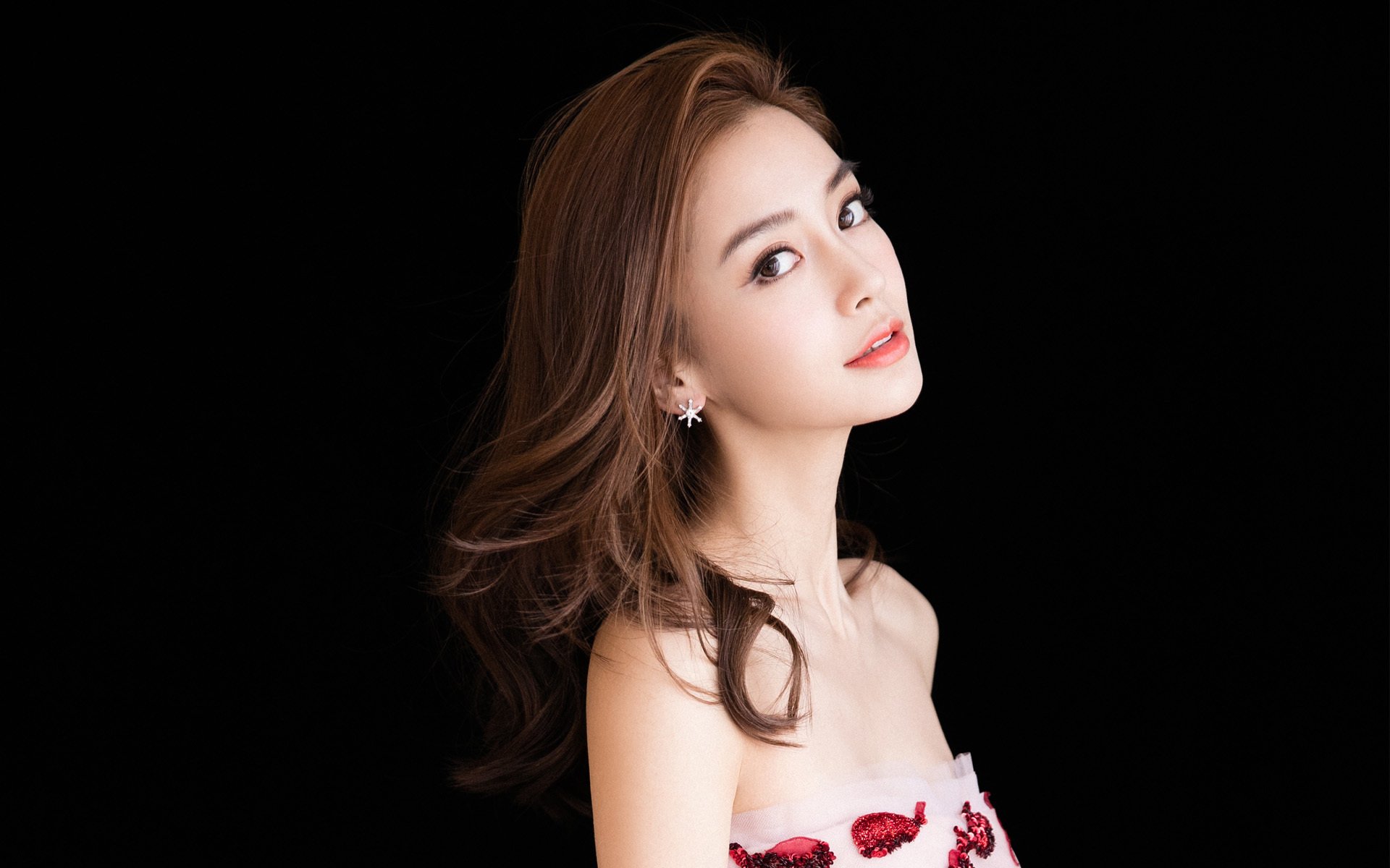 约翰·恩多耶-布鲁阿尔以实力回应所有质疑,布鲁诺·恩里克