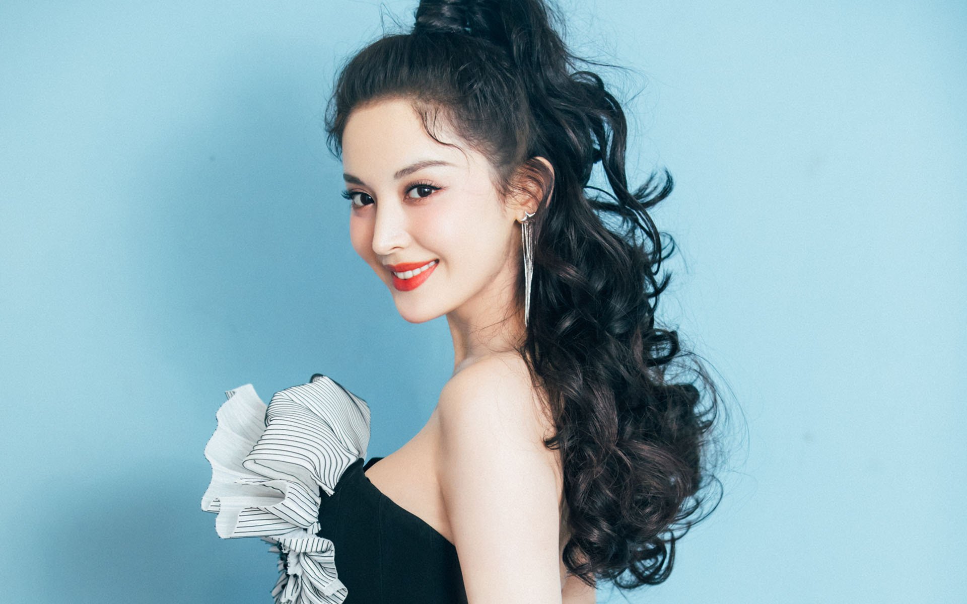 美洲杯明星闪耀:精彩突破助团队!,美洲杯得主