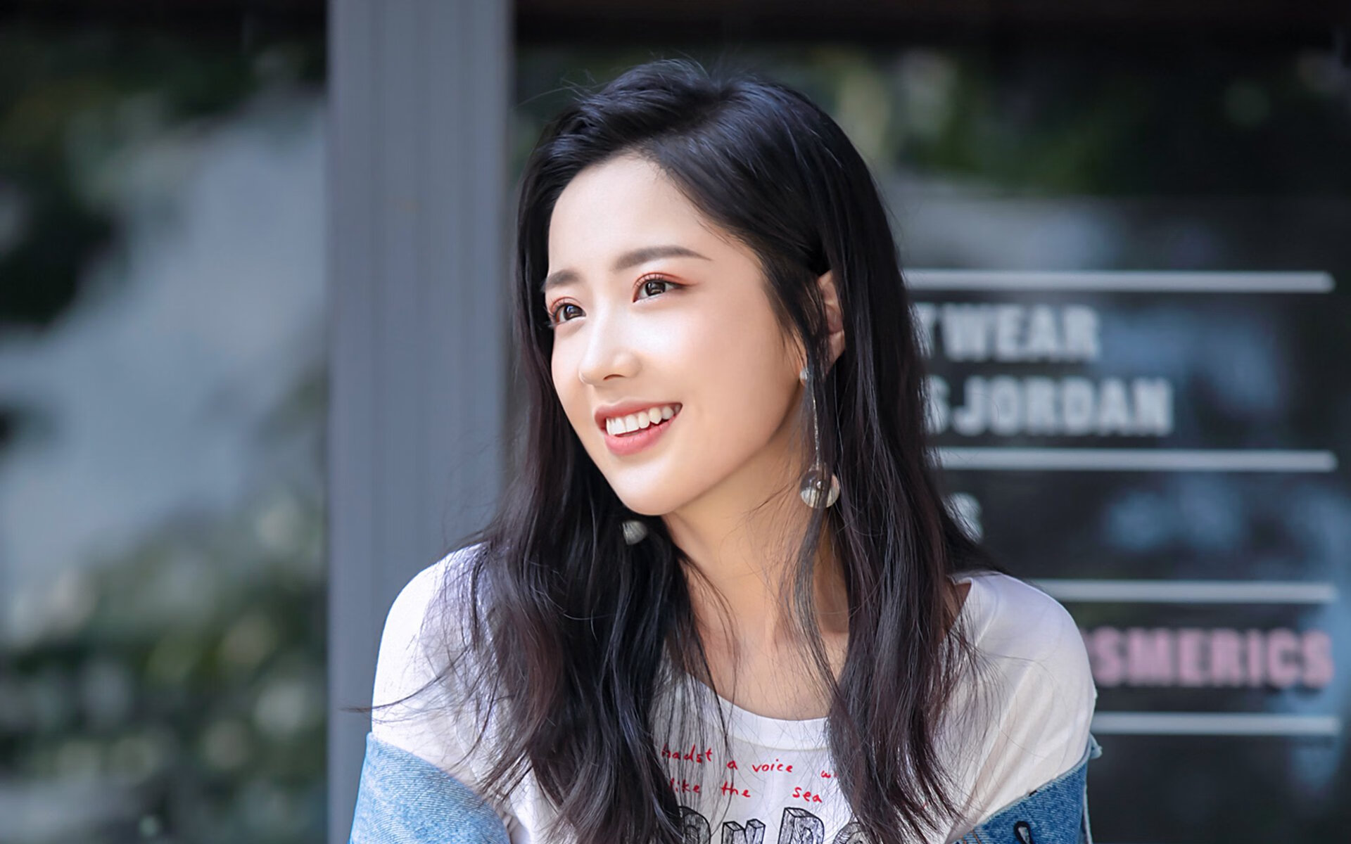 kaiyun中国官方网站-英超汗水与泪水：拼搏到底，缔造奇迹，英超壮汉