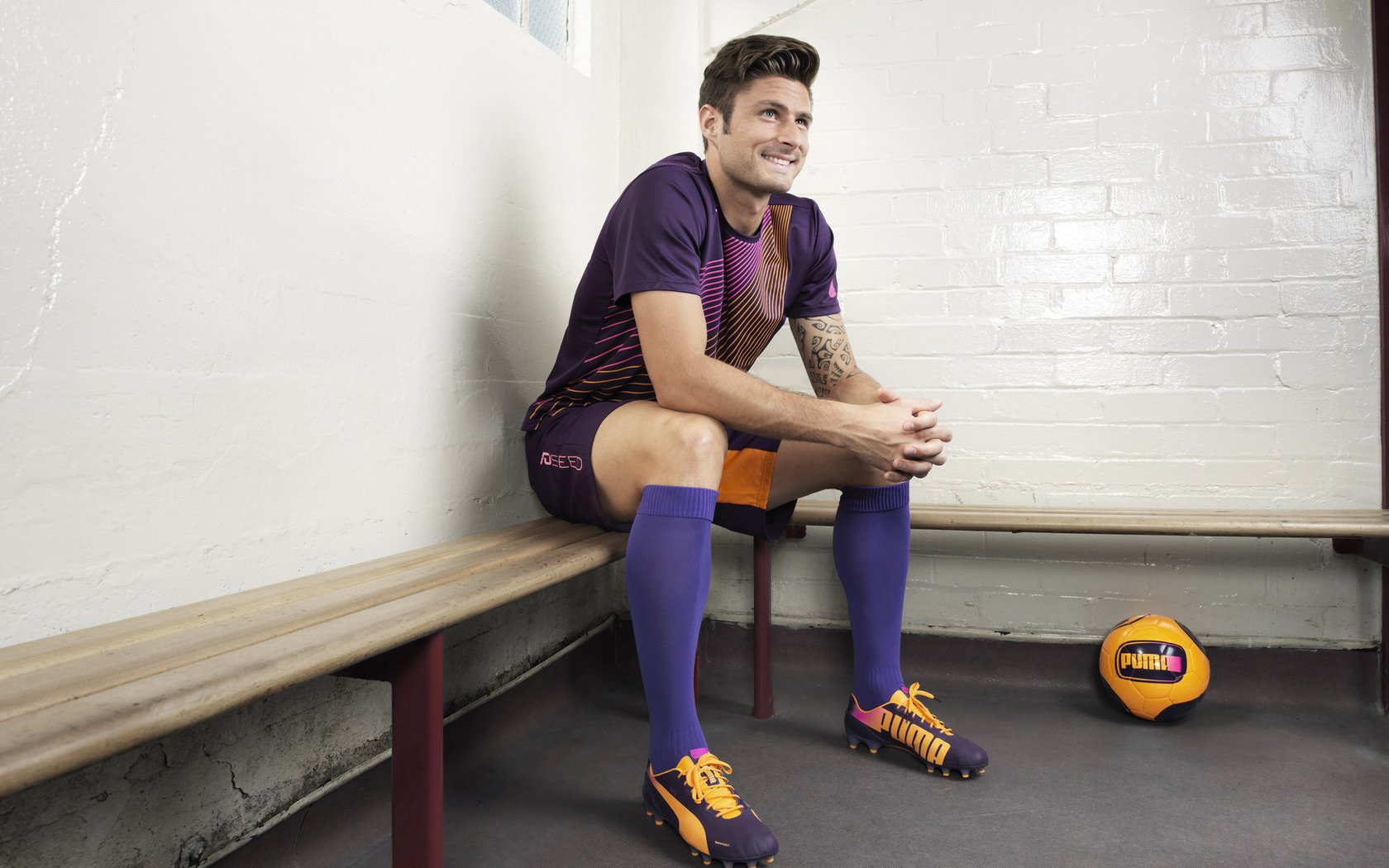 贝尔哈德·福特：通过全能表现，成为全黑队战术调整的核心，贝尔福特vs丹亨德森